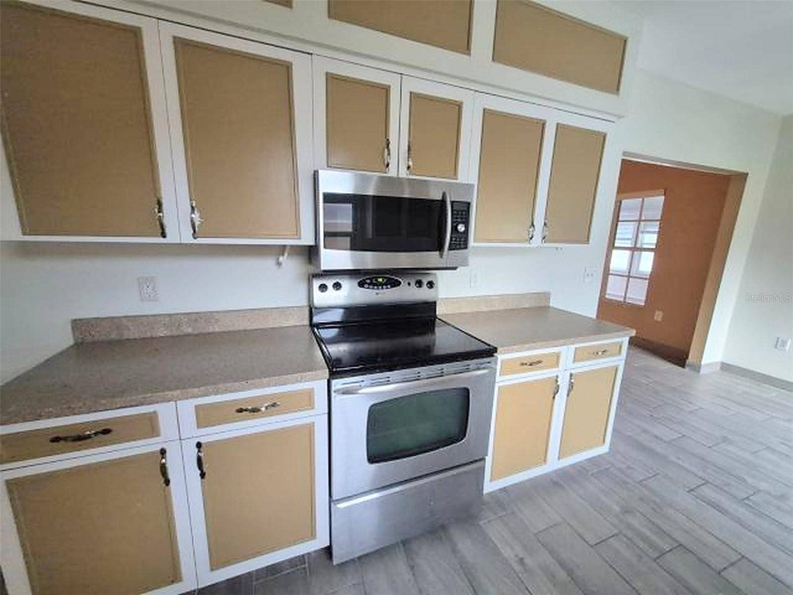 902 GREENBELT CIRCLE, Brandon, FL 33510