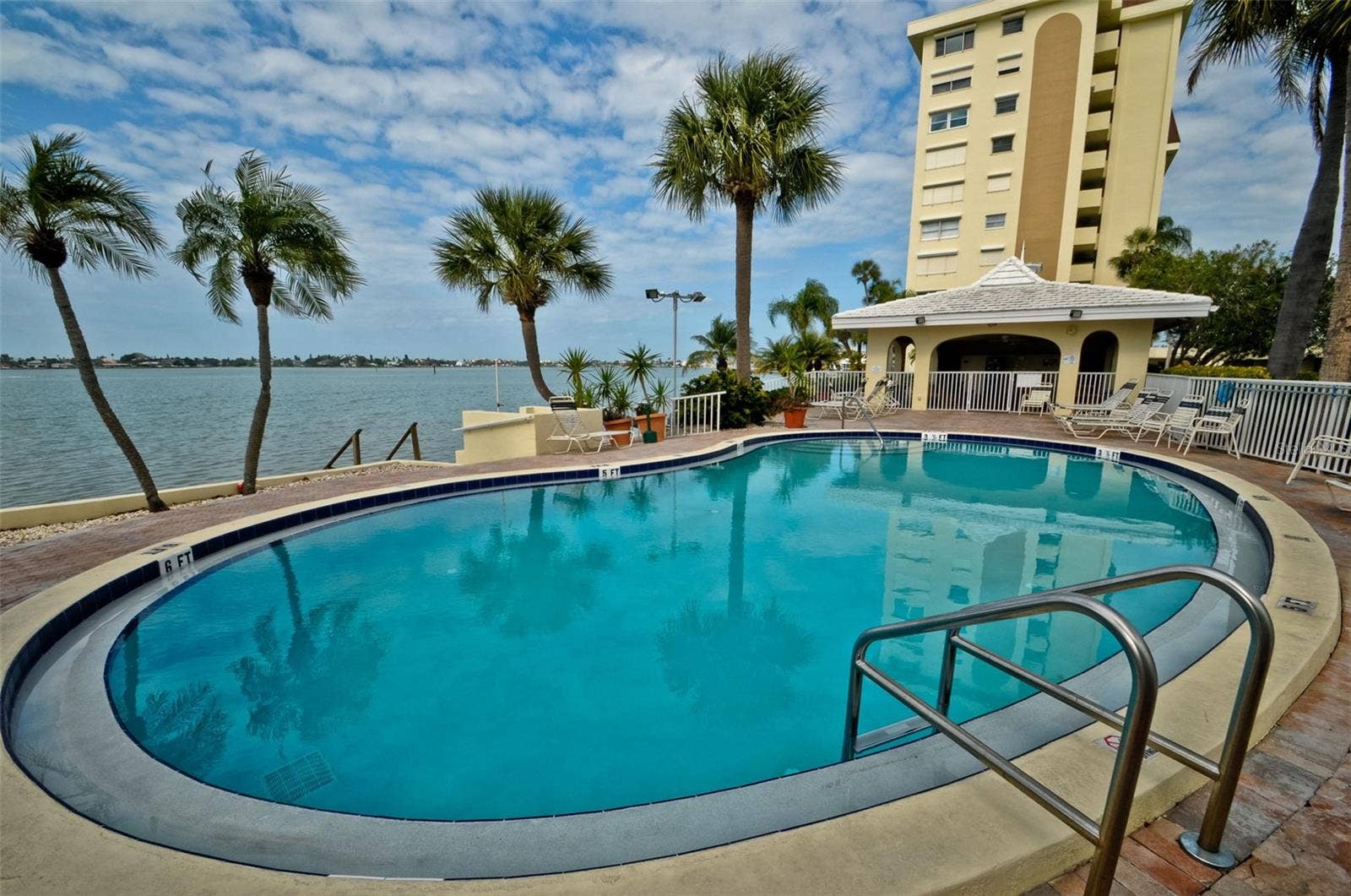 4775 COVE CIRCLE, #904, St Petersburg, FL 33708 Second pool next to Continental Building