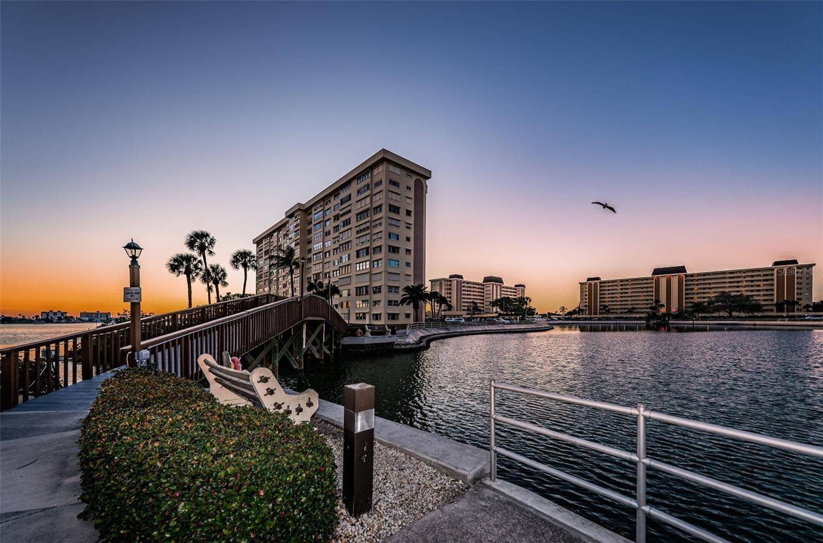 4775 COVE CIRCLE, #904, St Petersburg, FL 33708 Bridge to walk around the Lagoon