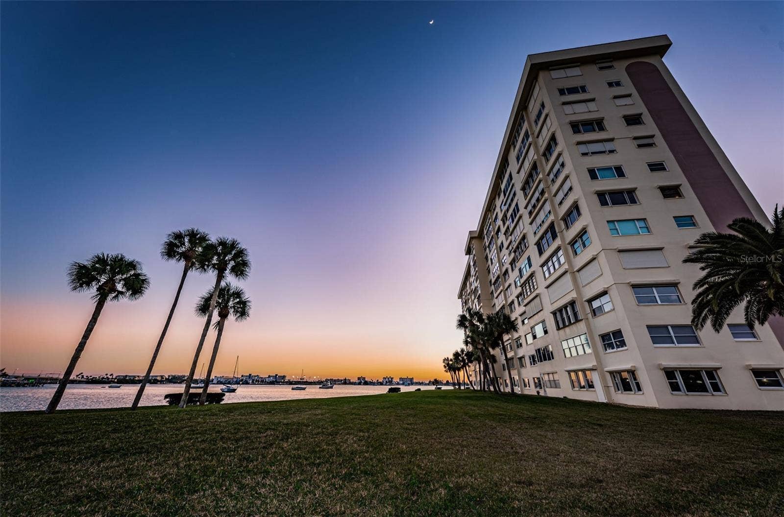 4775 COVE CIRCLE, #904, St Petersburg, FL 33708 Sunset at Continental Building