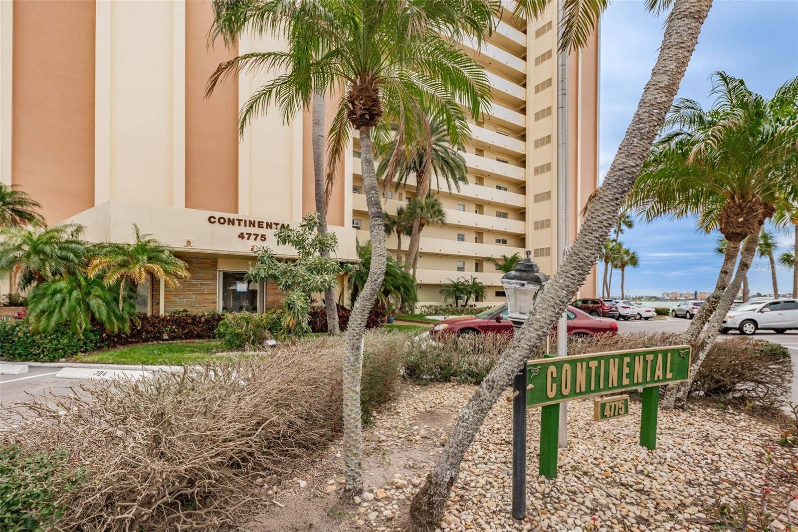 4775 COVE CIRCLE, #904, St Petersburg, FL 33708 Continental Building walk-up with 2 elevators