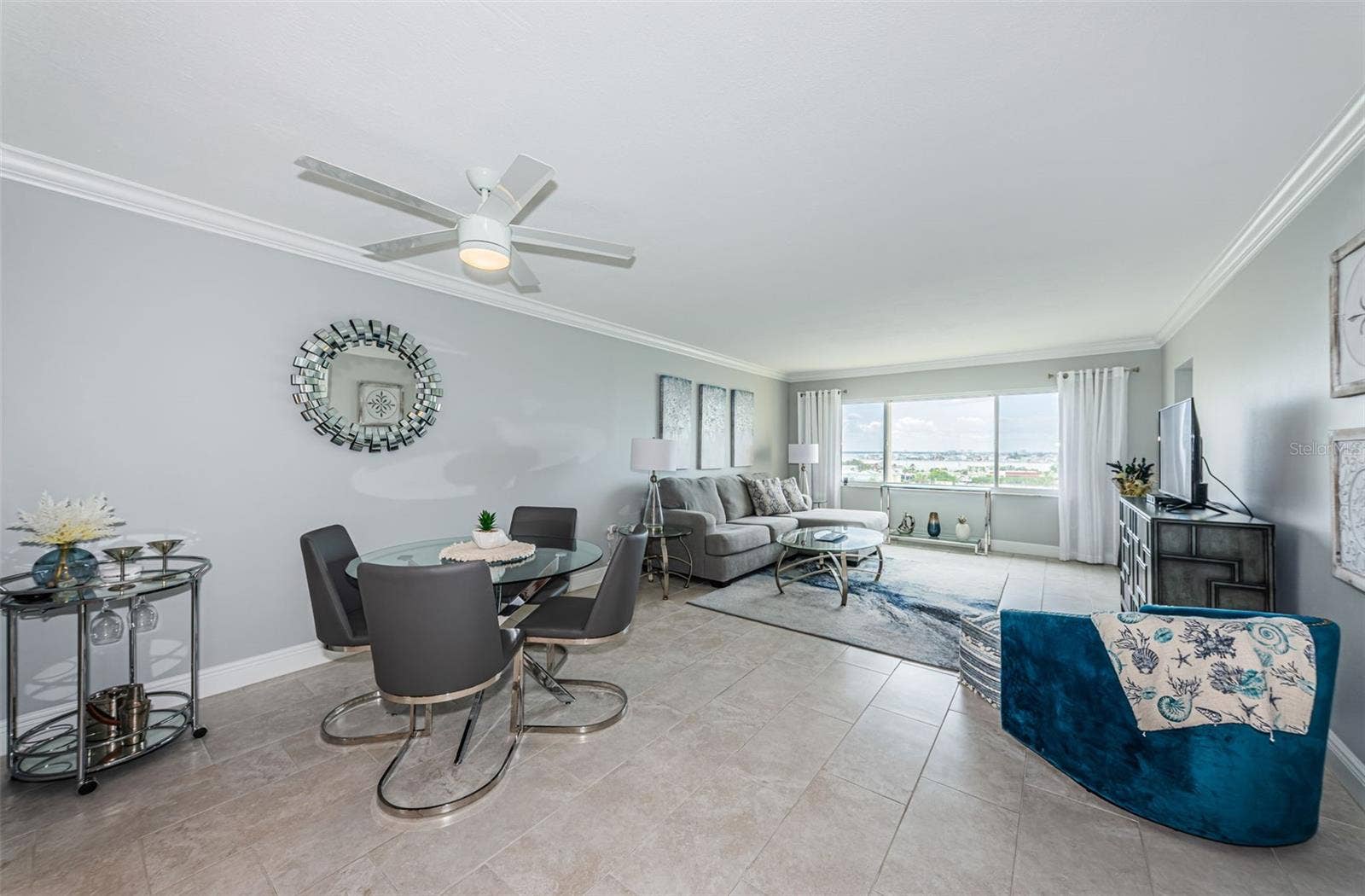 4775 COVE CIRCLE, #904, St Petersburg, FL 33708 Dining / living area