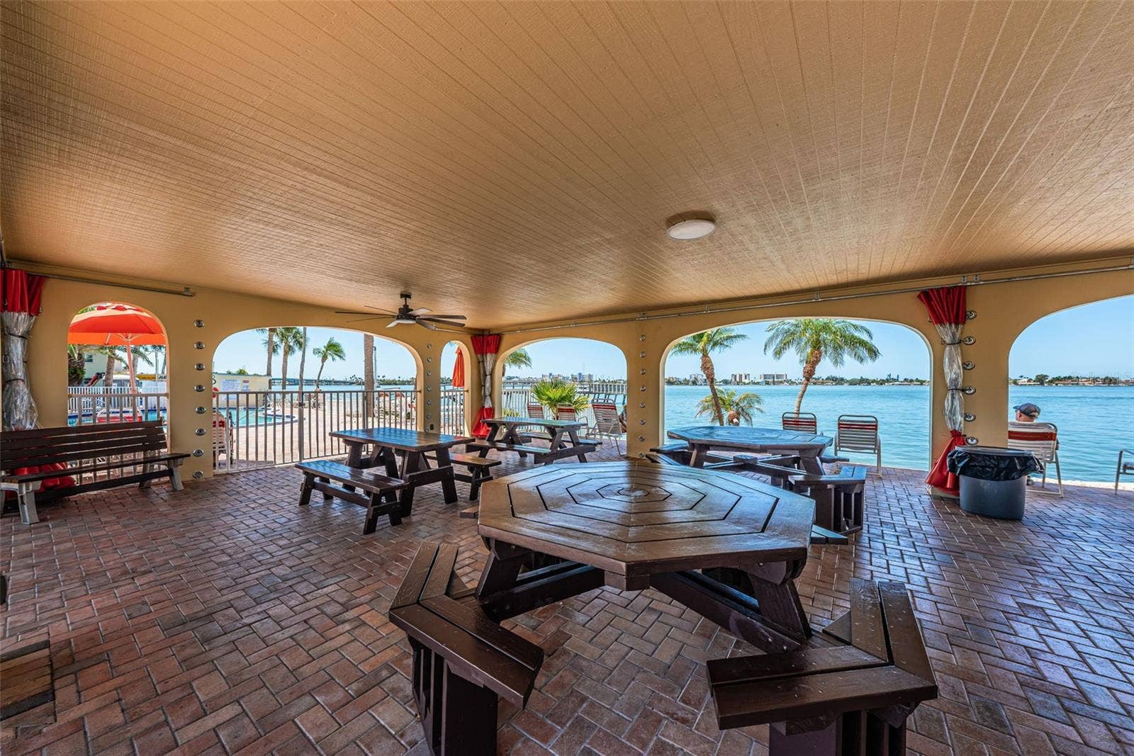 4775 COVE CIRCLE, #904, St Petersburg, FL 33708 4775 COVE CIRCLE, #904, St Petersburg, FL 33708