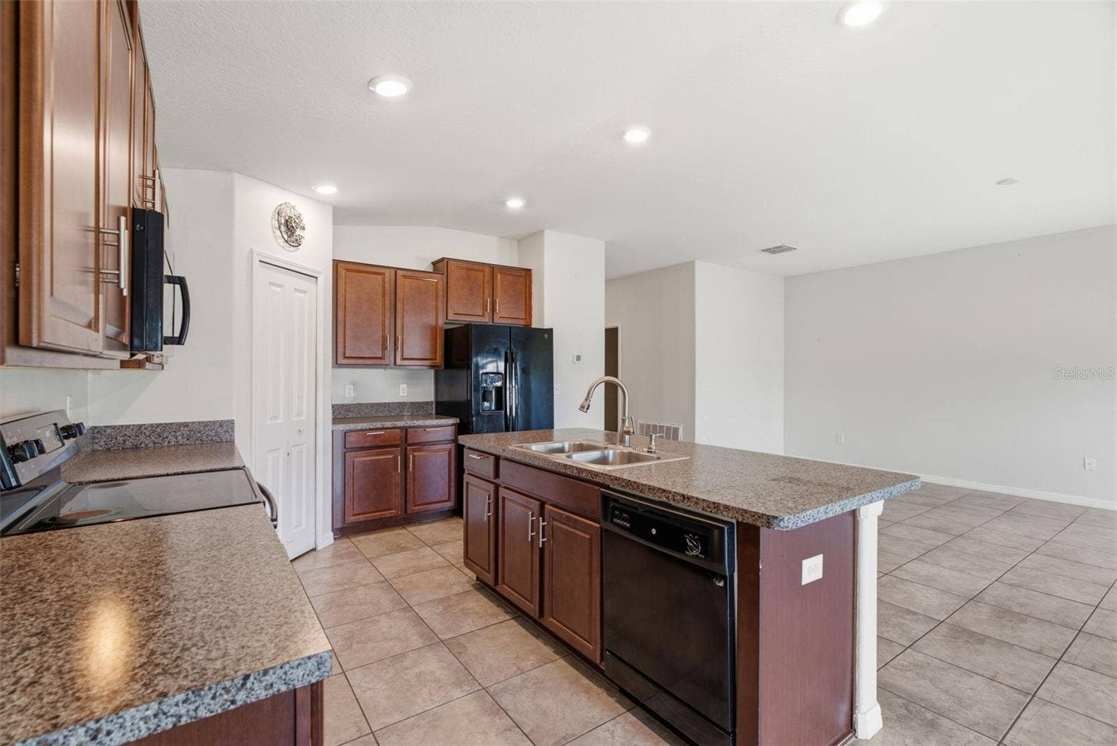 15701 DEMORY POINT PLACE, Sun City Center, FL 33573