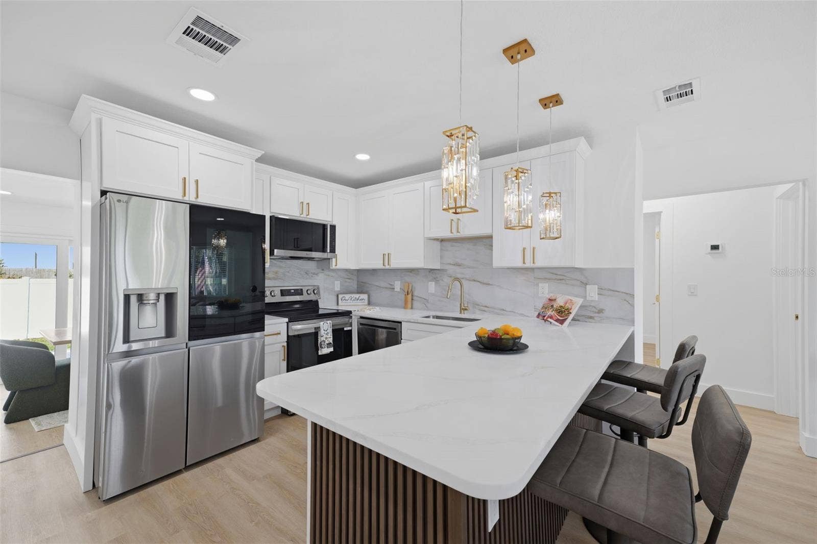 1300 S HILLCREST AVENUE, Clearwater, FL 33756 1300 S HILLCREST AVENUE, Clearwater, FL 33756