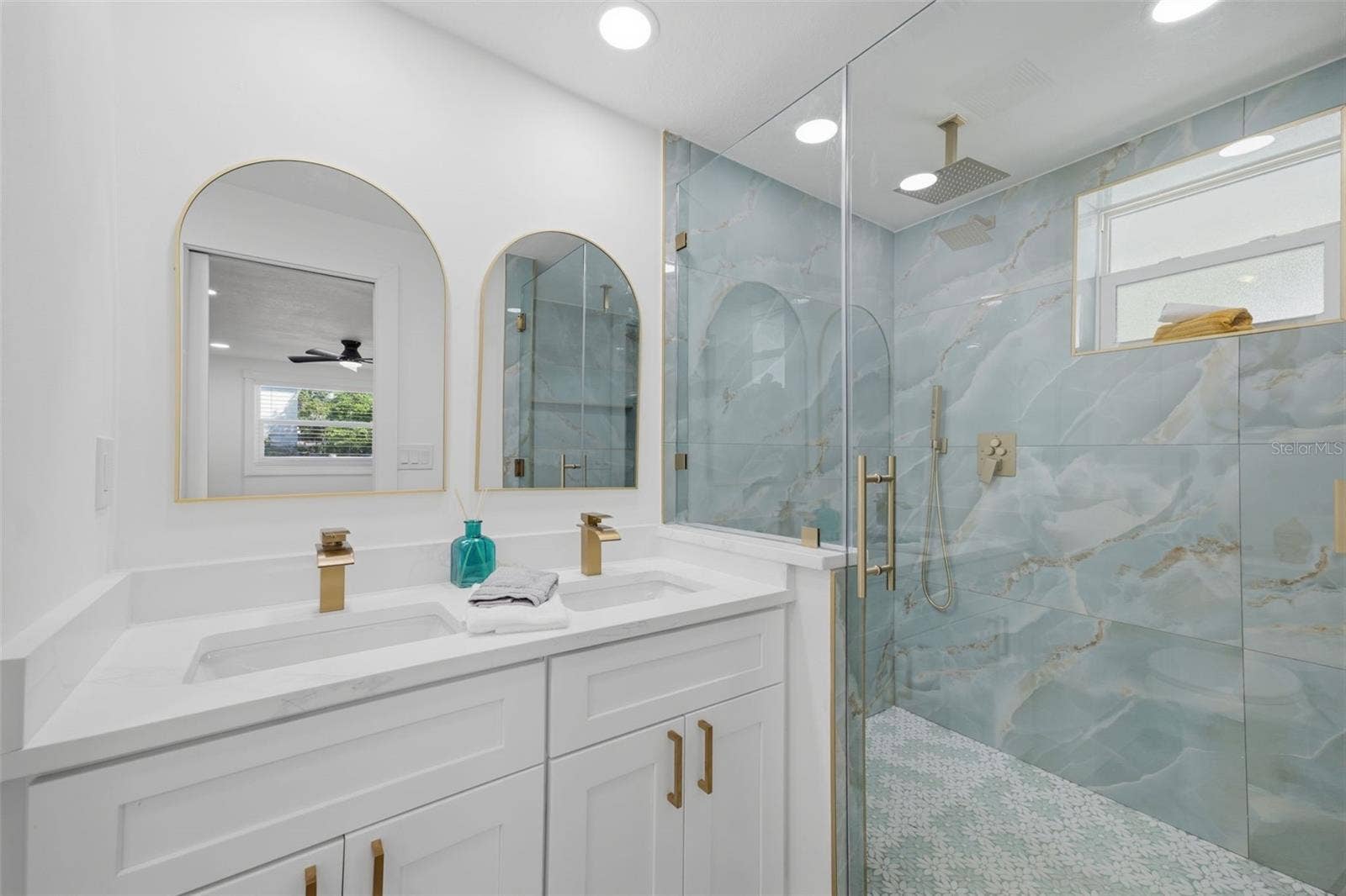1300 S HILLCREST AVENUE, Clearwater, FL 33756 1300 S HILLCREST AVENUE, Clearwater, FL 33756