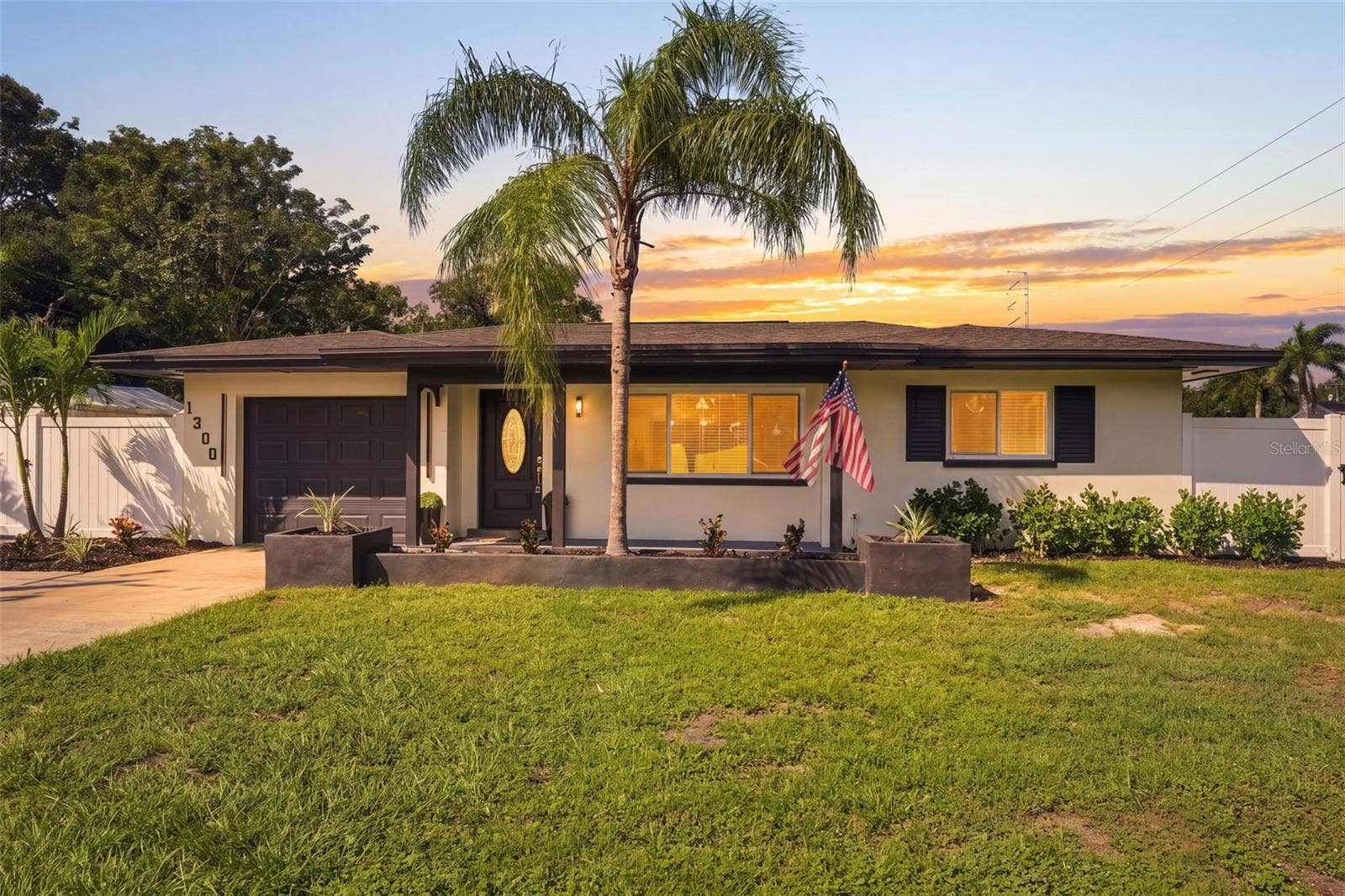 1300 S HILLCREST AVENUE, Clearwater, FL 33756 1300 S HILLCREST AVENUE, Clearwater, FL 33756