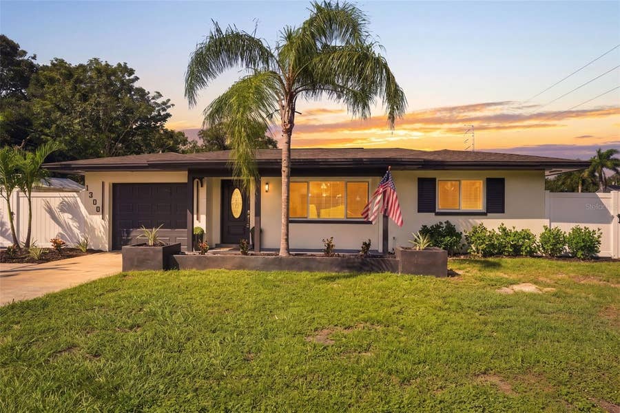 Property photo for 1300 S HILLCREST AVENUE, Clearwater, FL