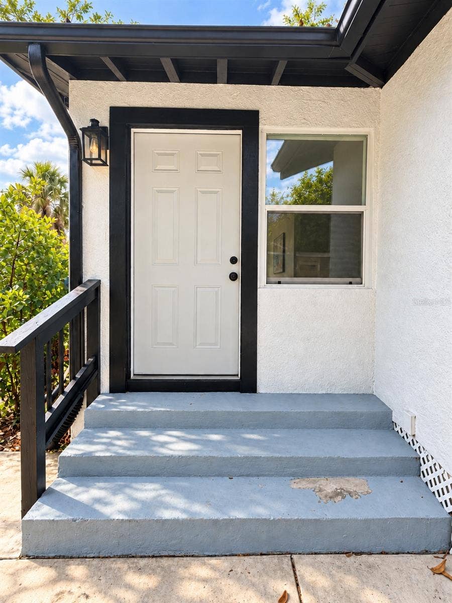 1843 QUINCY STREET S, St Petersburg, FL 33711