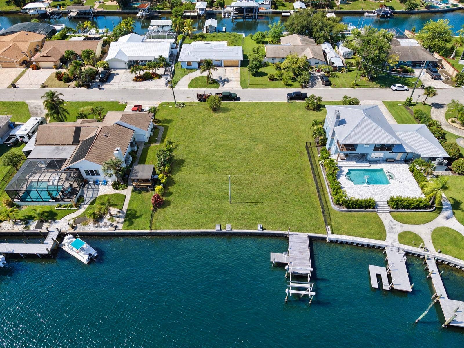 753 GRAN KAYMEN WAY, Apollo Beach, FL 33572 753 GRAN KAYMEN WAY, Apollo Beach, FL 33572