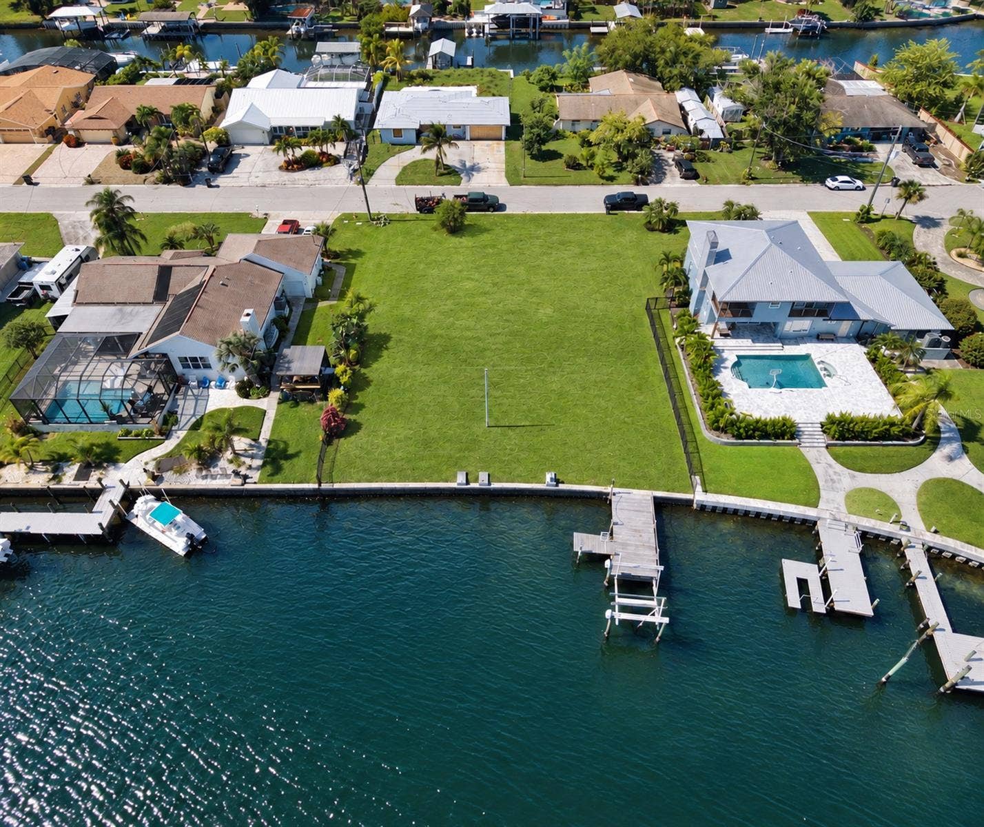753 GRAN KAYMEN WAY, Apollo Beach, FL 33572 753 GRAN KAYMEN WAY, Apollo Beach, FL 33572