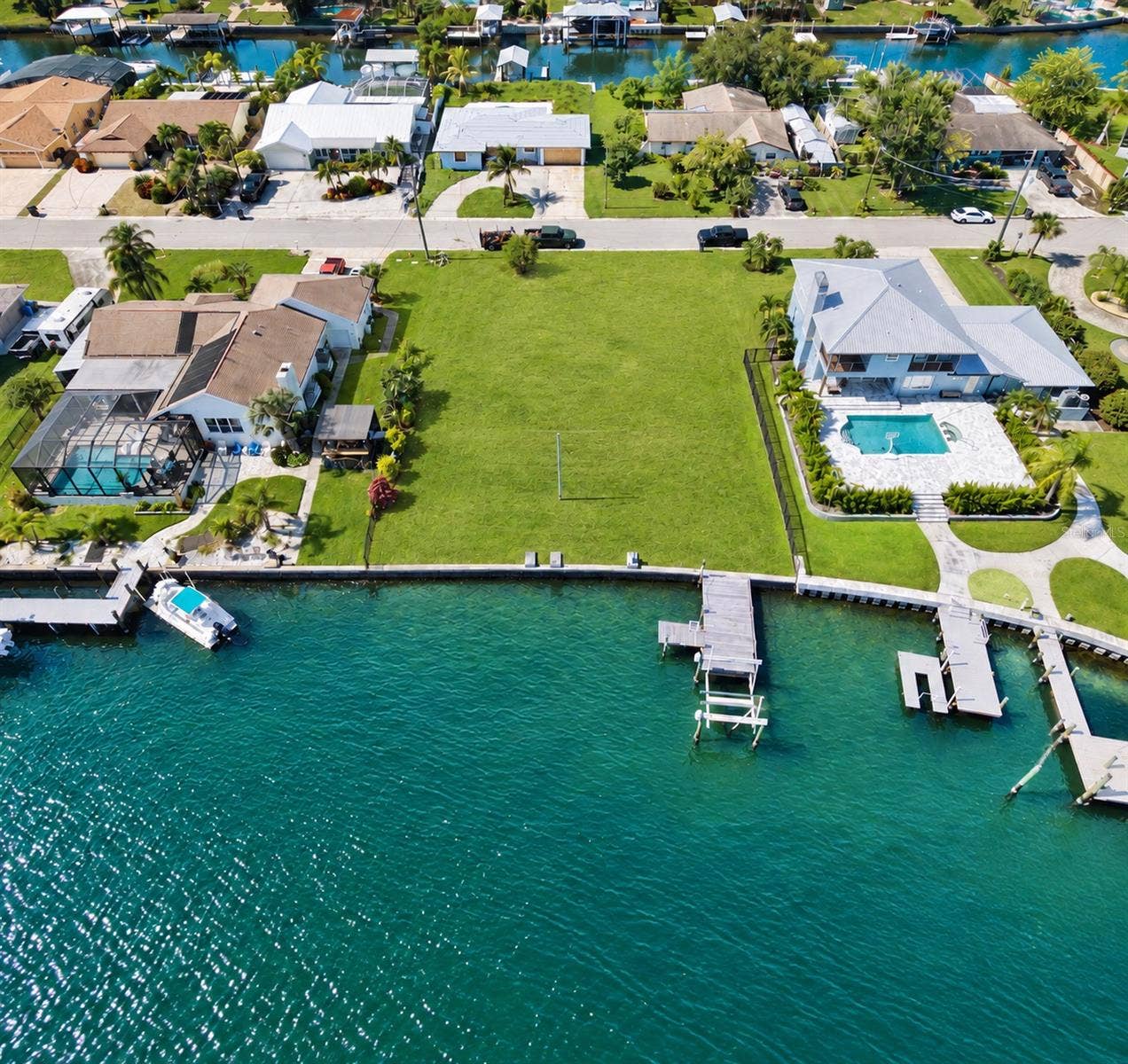 753 GRAN KAYMEN WAY, Apollo Beach, FL 33572 753 GRAN KAYMEN WAY, Apollo Beach, FL 33572