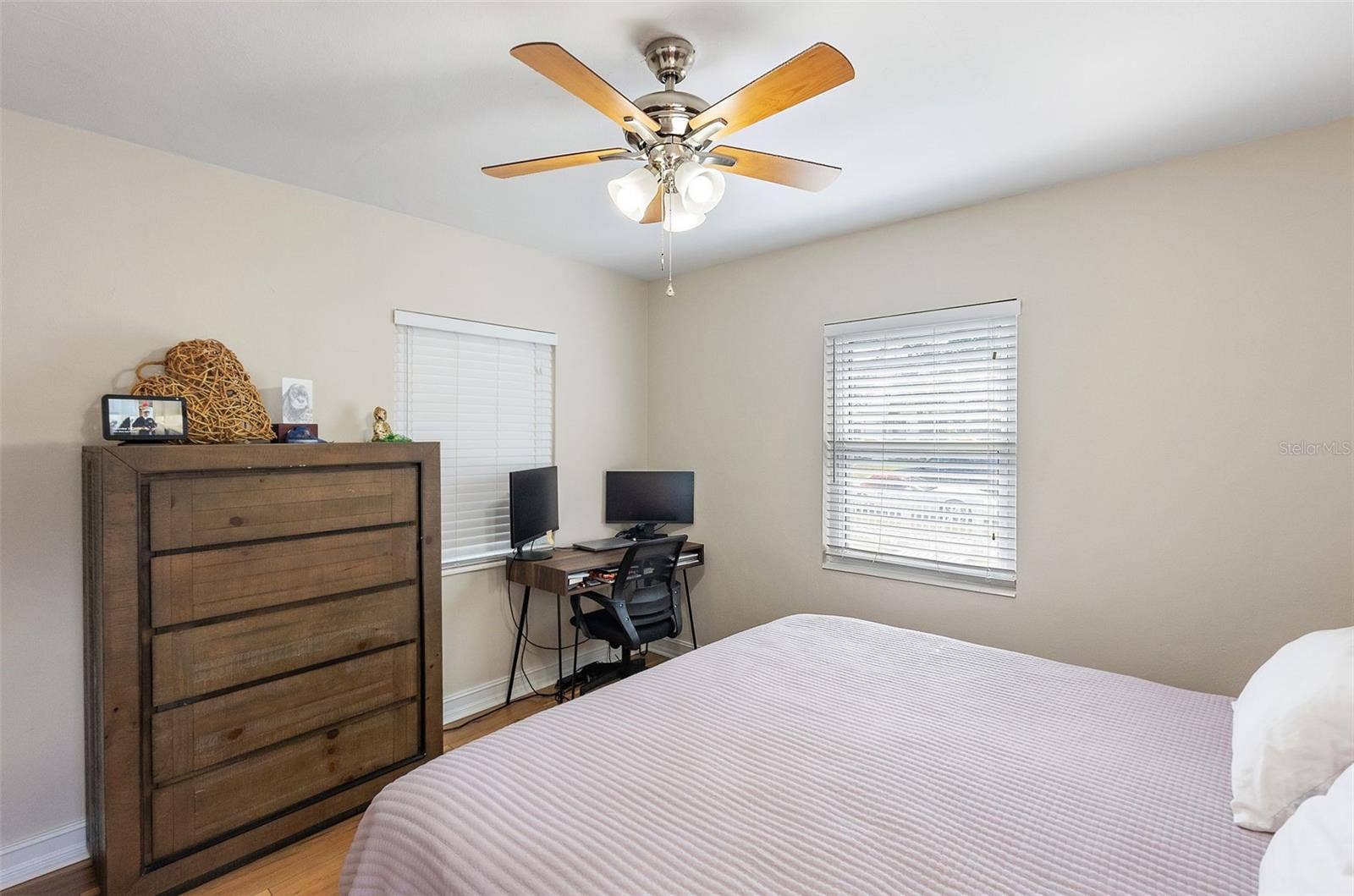 918 27TH STREET N, St Petersburg, FL 33713