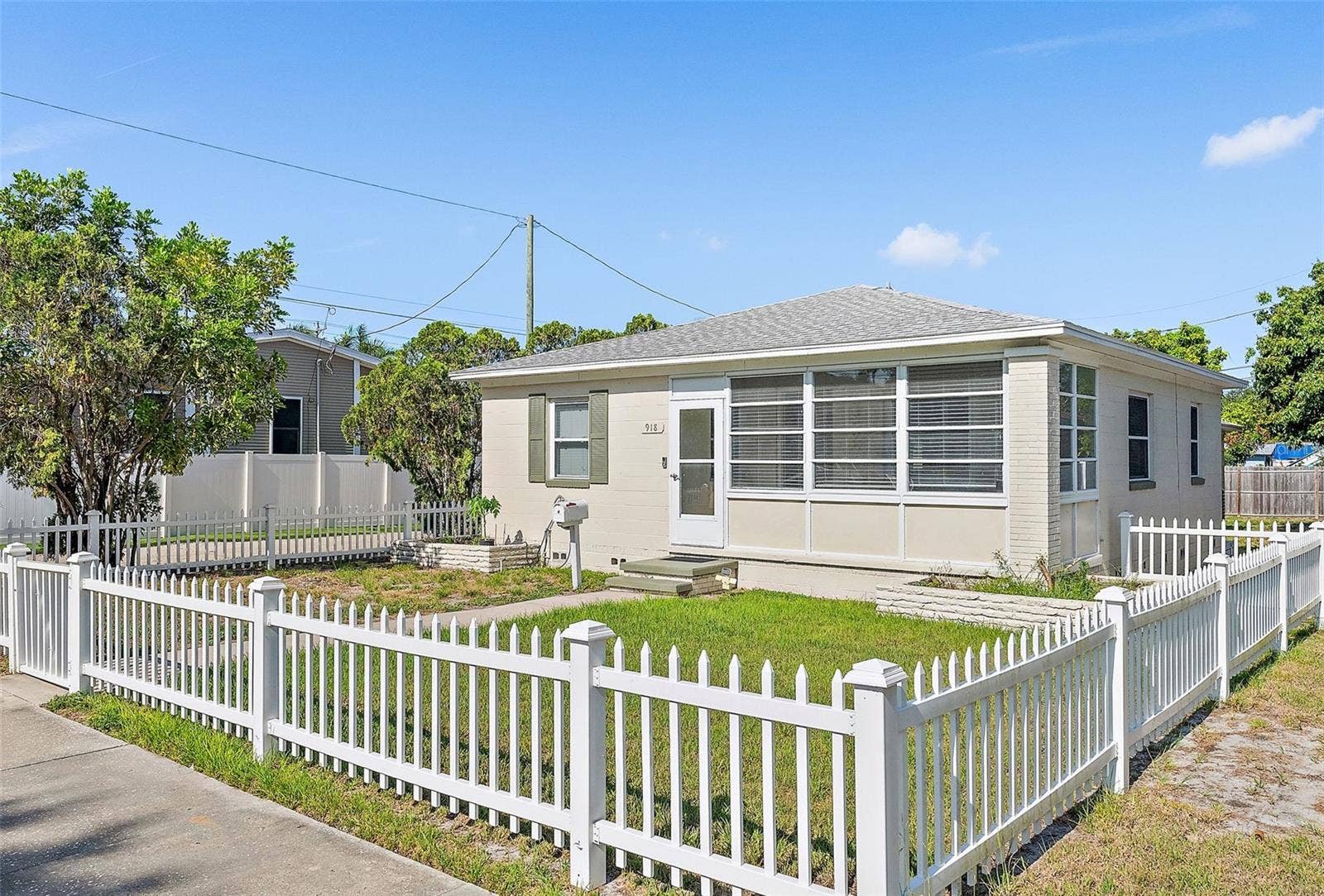 918 27TH STREET N, St Petersburg, FL 33713