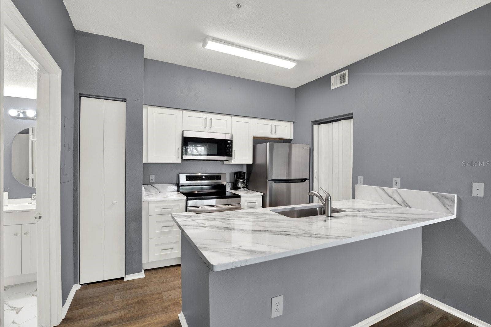 10764 70TH AVENUE, #2208, Seminole, FL 33772 Kitchen
