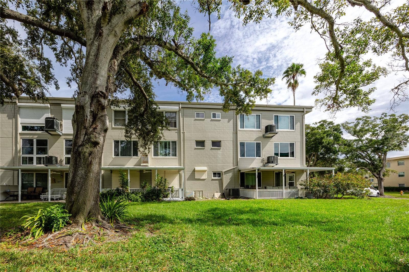 2072 AUSTRALIA WAY W, #42, Clearwater, FL 33763