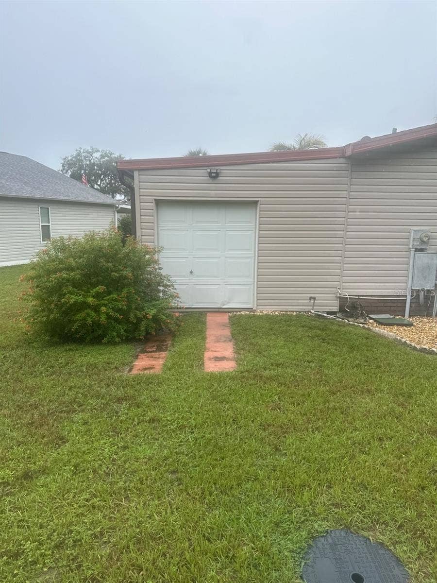 438 TARRSON BOULEVARD, Lady Lake, FL 32159