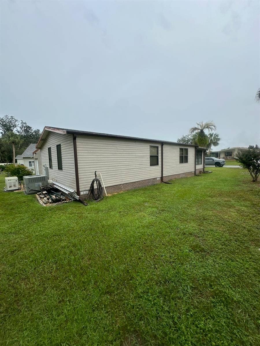 438 TARRSON BOULEVARD, Lady Lake, FL 32159