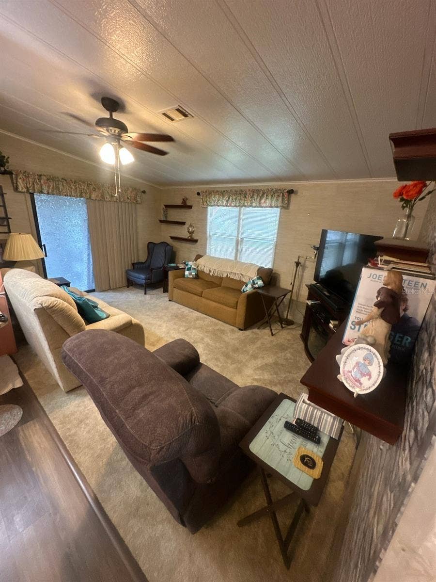 438 TARRSON BOULEVARD, Lady Lake, FL 32159