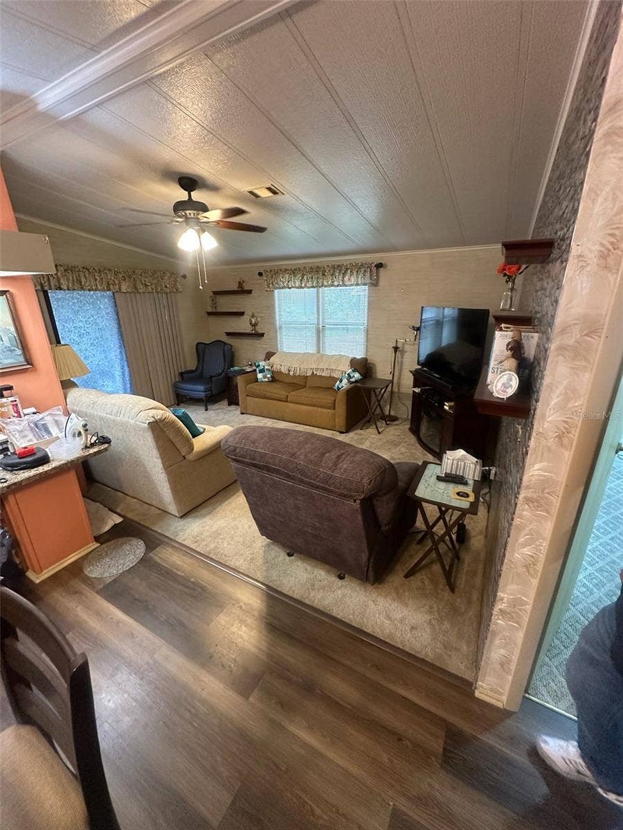 438 TARRSON BOULEVARD, Lady Lake, FL 32159