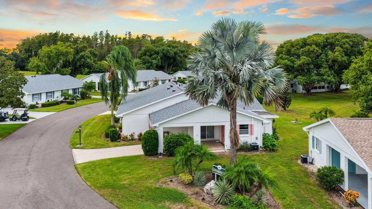 2346 GAINESBOROUGH LOOP, #211, Sun City Center, FL 33573