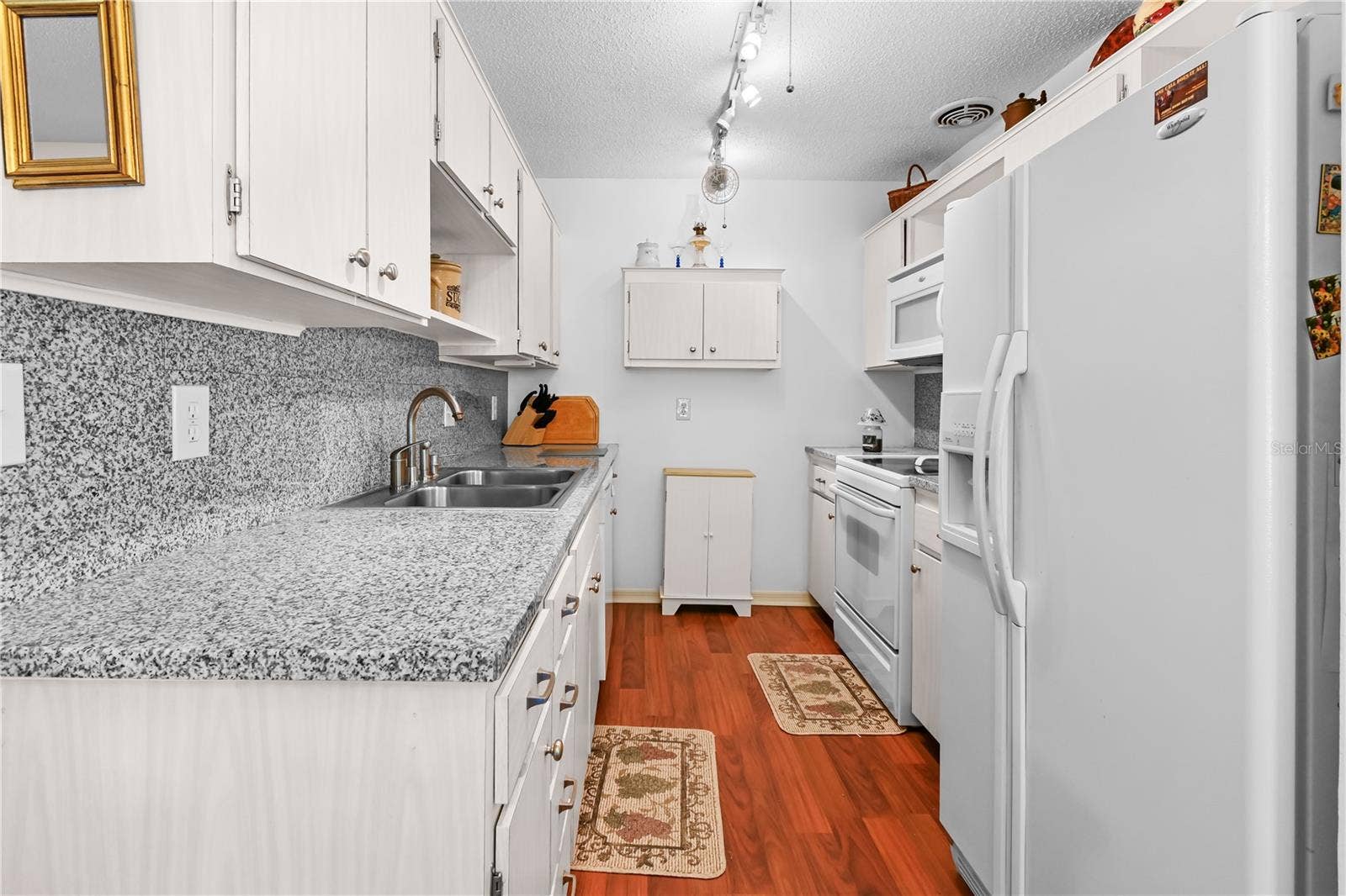 2346 GAINESBOROUGH LOOP, #211, Sun City Center, FL 33573