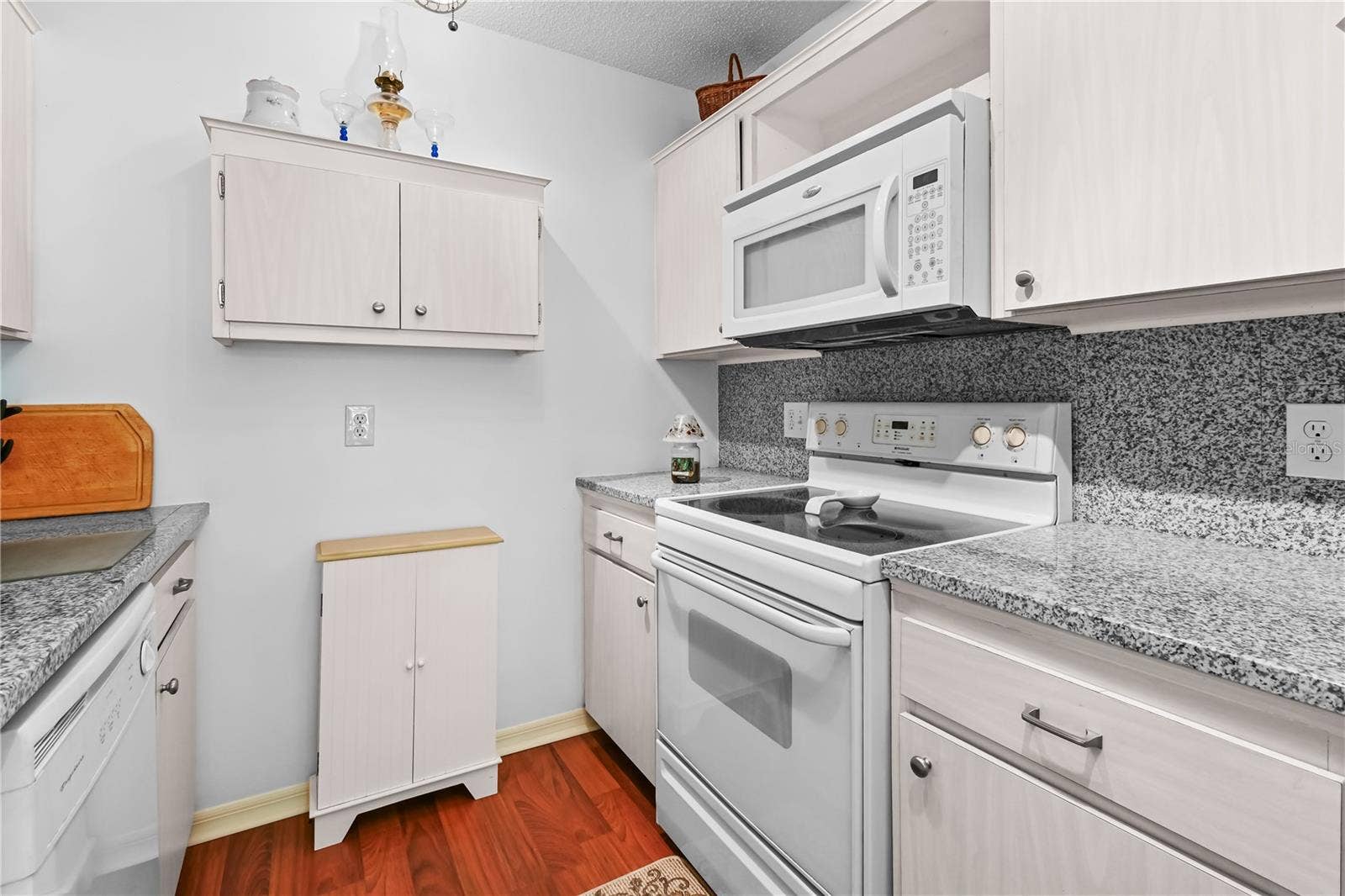 2346 GAINESBOROUGH LOOP, #211, Sun City Center, FL 33573