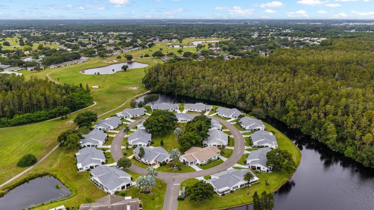 2346 GAINESBOROUGH LOOP, #211, Sun City Center, FL 33573
