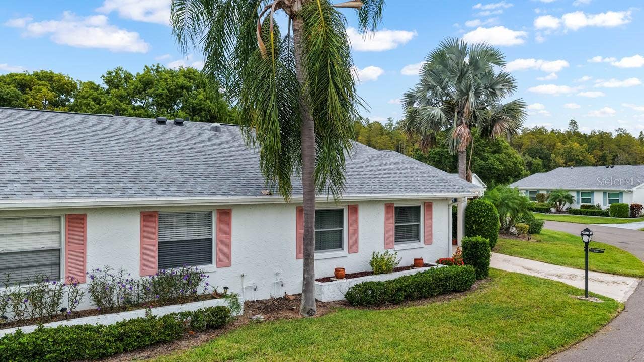 2346 GAINESBOROUGH LOOP, #211, Sun City Center, FL 33573