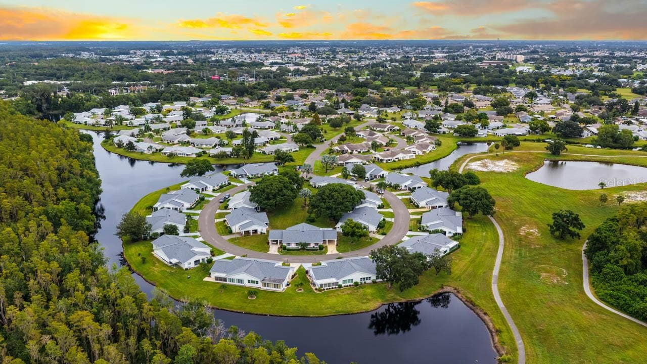 2346 GAINESBOROUGH LOOP, #211, Sun City Center, FL 33573