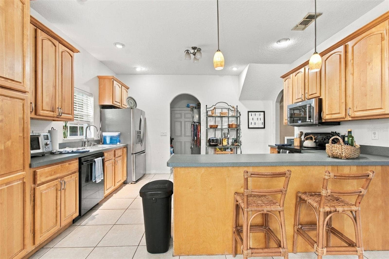 36900 SUWANEE WAY, Dade City, FL 33525