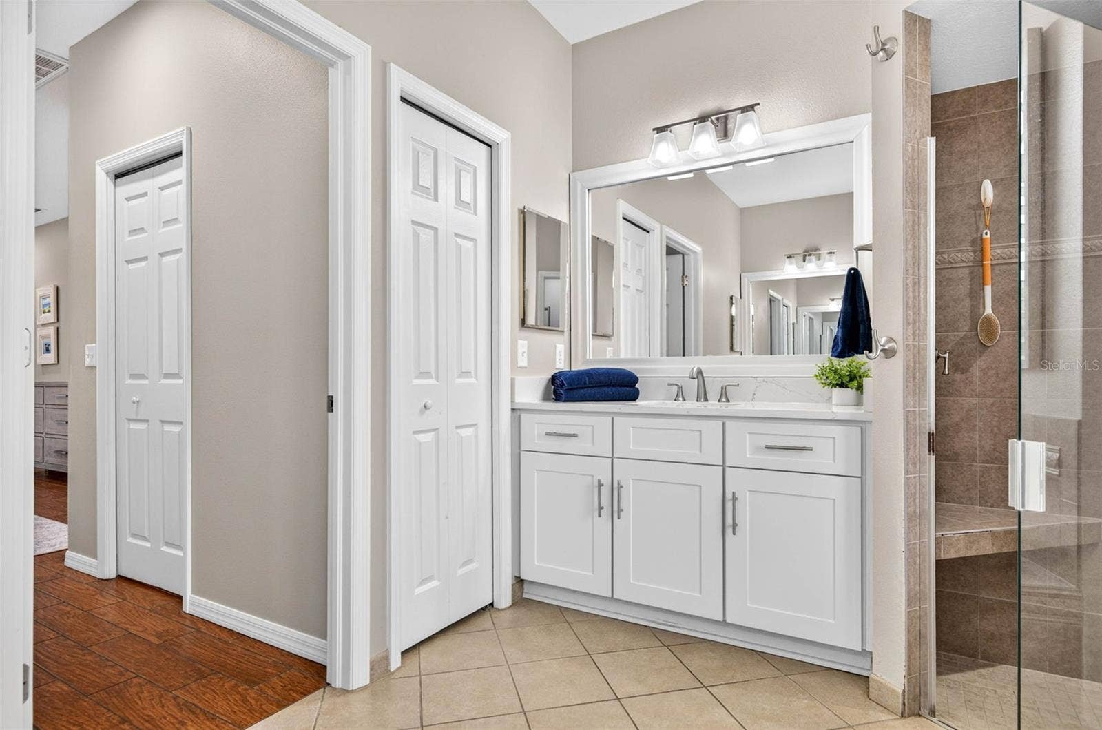 3825 SALIDA DELSOL DRIVE, Ruskin, FL 33573 3825 SALIDA DELSOL DRIVE, Ruskin, FL 33573