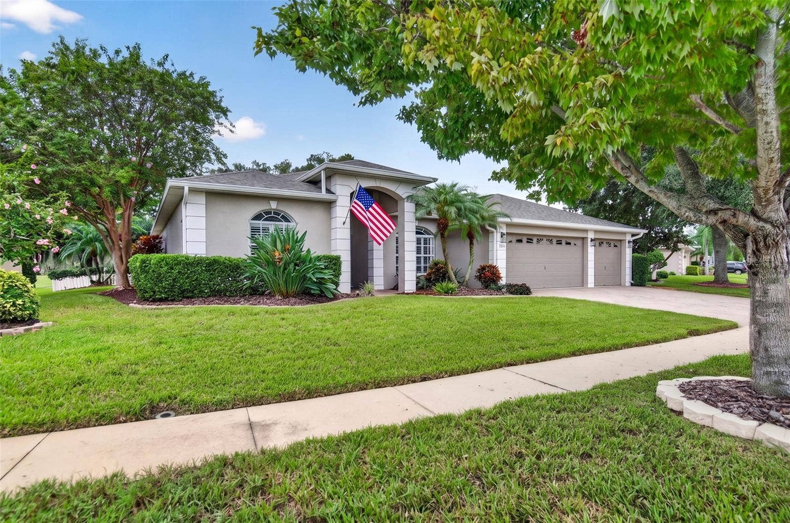 3825 SALIDA DELSOL DRIVE, Ruskin, FL 33573 3825 SALIDA DELSOL DRIVE, Ruskin, FL 33573