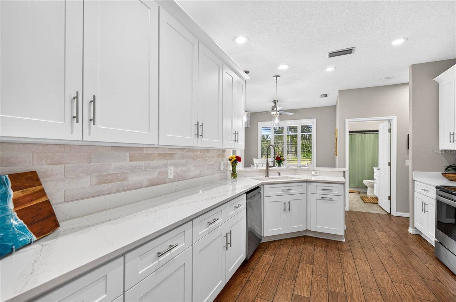 3825 SALIDA DELSOL DRIVE, Ruskin, FL 33573 3825 SALIDA DELSOL DRIVE, Ruskin, FL 33573