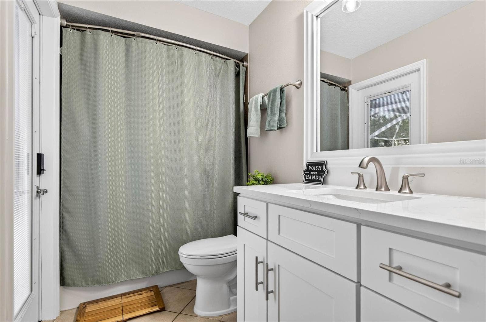 3825 SALIDA DELSOL DRIVE, Ruskin, FL 33573 3825 SALIDA DELSOL DRIVE, Ruskin, FL 33573