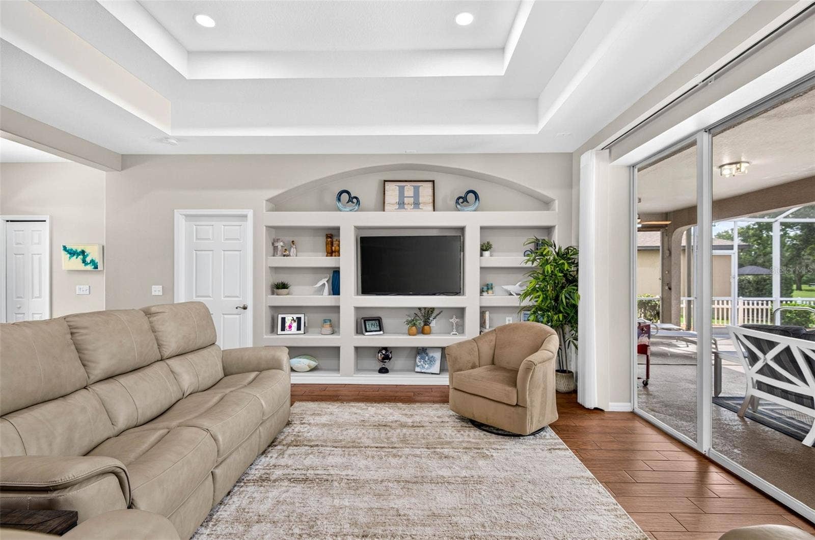 3825 SALIDA DELSOL DRIVE, Ruskin, FL 33573 3825 SALIDA DELSOL DRIVE, Ruskin, FL 33573