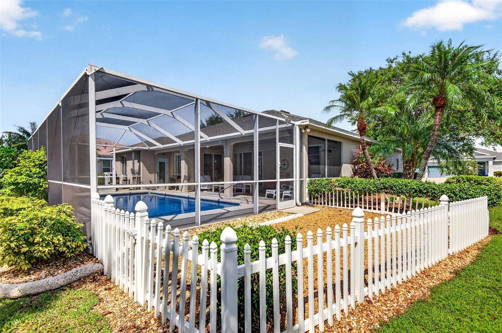 3825 SALIDA DELSOL DRIVE, Ruskin, FL 33573 3825 SALIDA DELSOL DRIVE, Ruskin, FL 33573