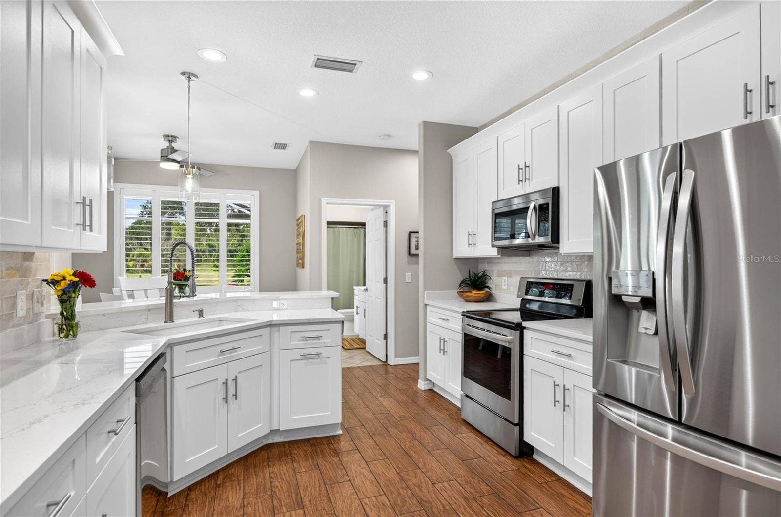 3825 SALIDA DELSOL DRIVE, Ruskin, FL 33573 3825 SALIDA DELSOL DRIVE, Ruskin, FL 33573