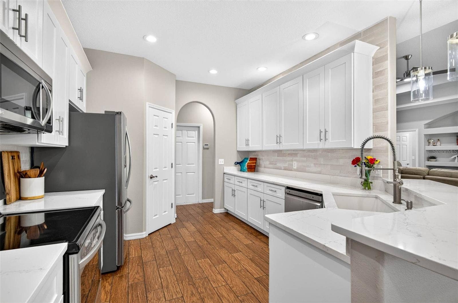 3825 SALIDA DELSOL DRIVE, Ruskin, FL 33573 3825 SALIDA DELSOL DRIVE, Ruskin, FL 33573