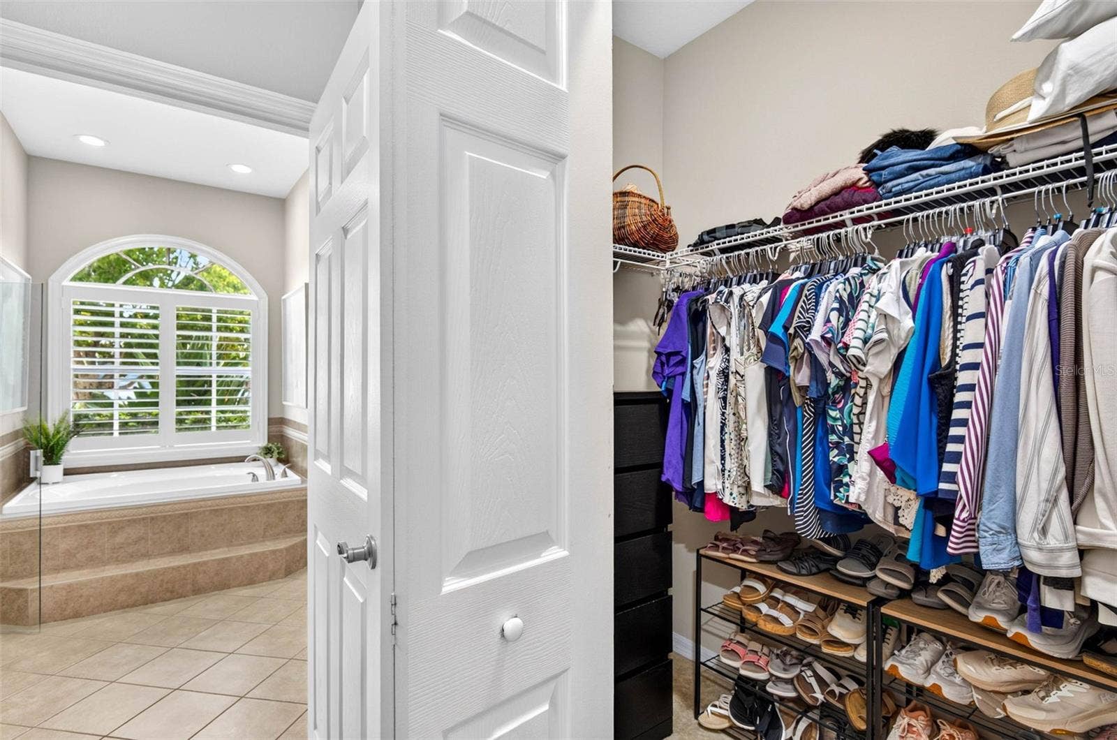 3825 SALIDA DELSOL DRIVE, Ruskin, FL 33573 3825 SALIDA DELSOL DRIVE, Ruskin, FL 33573