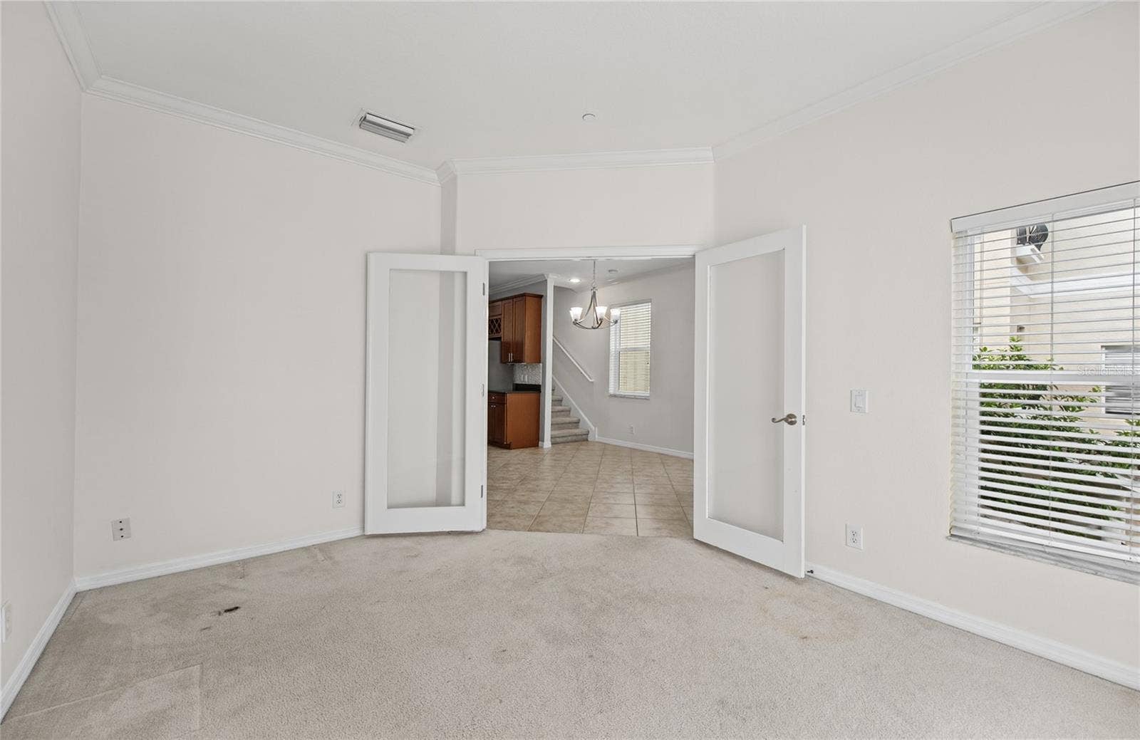 1146 VENETIAN HARBOR DRIVE NE, St Petersburg, FL 33702 fresh paint