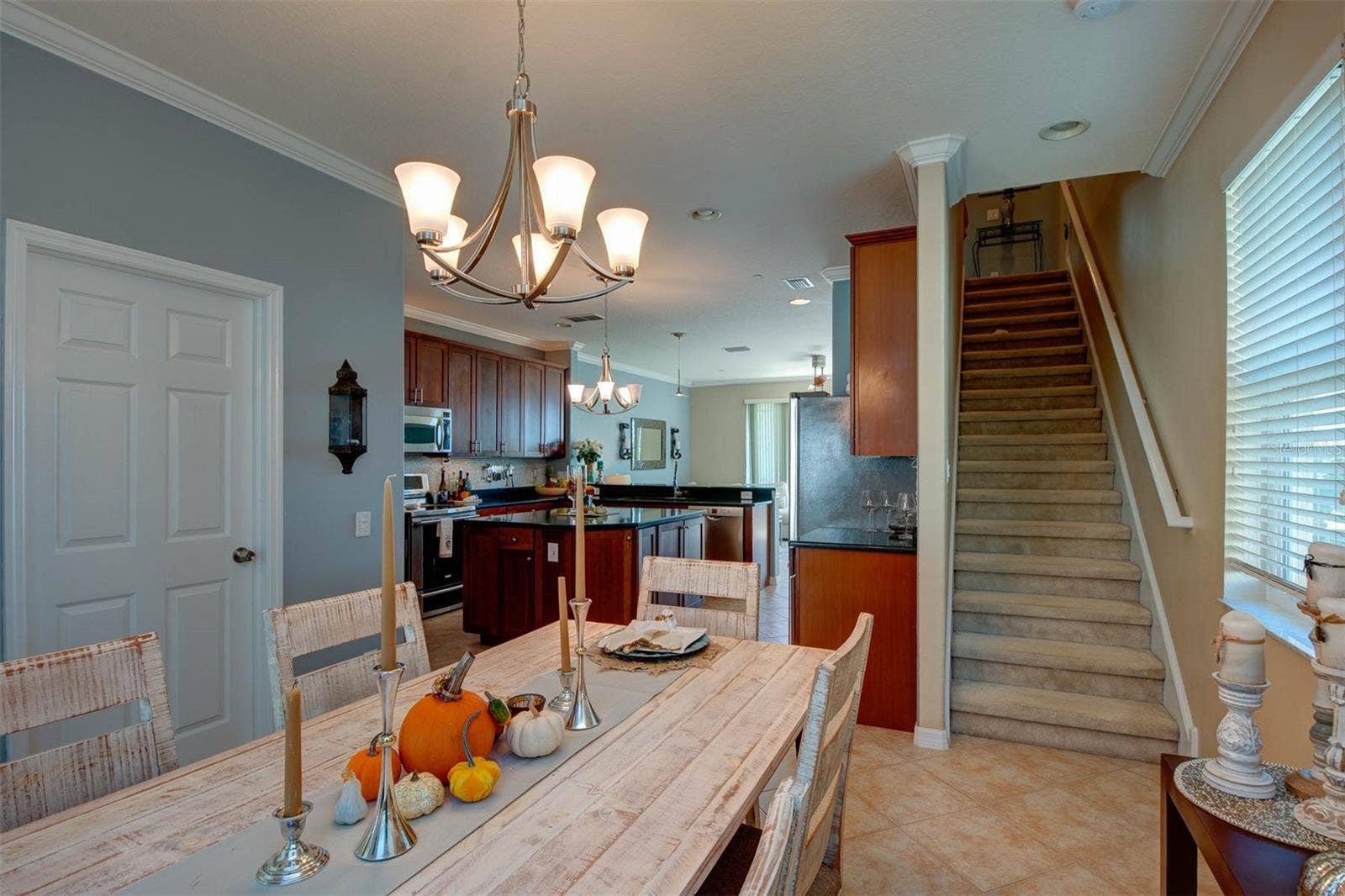 1146 VENETIAN HARBOR DRIVE NE, St Petersburg, FL 33702 staged