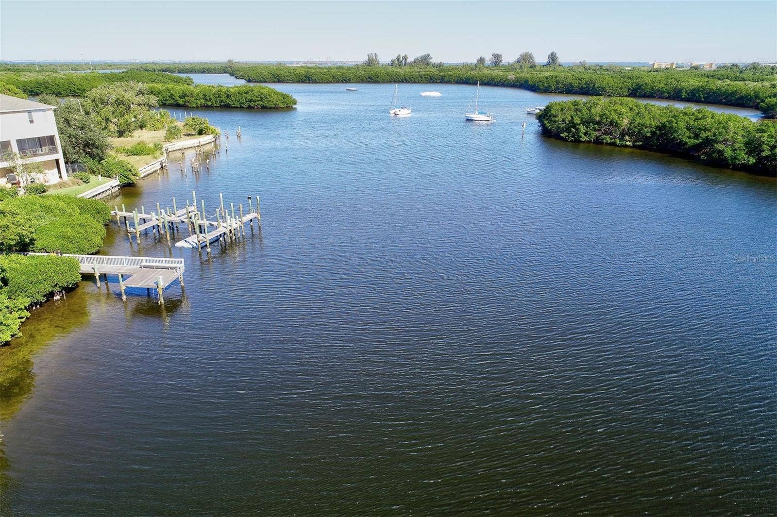 1146 VENETIAN HARBOR DRIVE NE, St Petersburg, FL 33702 1146 VENETIAN HARBOR DRIVE NE, St Petersburg, FL 33702