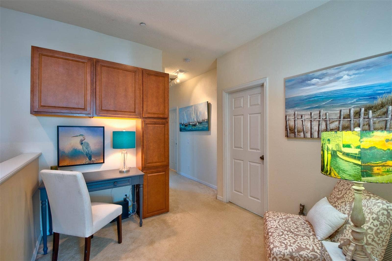 1146 VENETIAN HARBOR DRIVE NE, St Petersburg, FL 33702 loft with desk area and laundry room