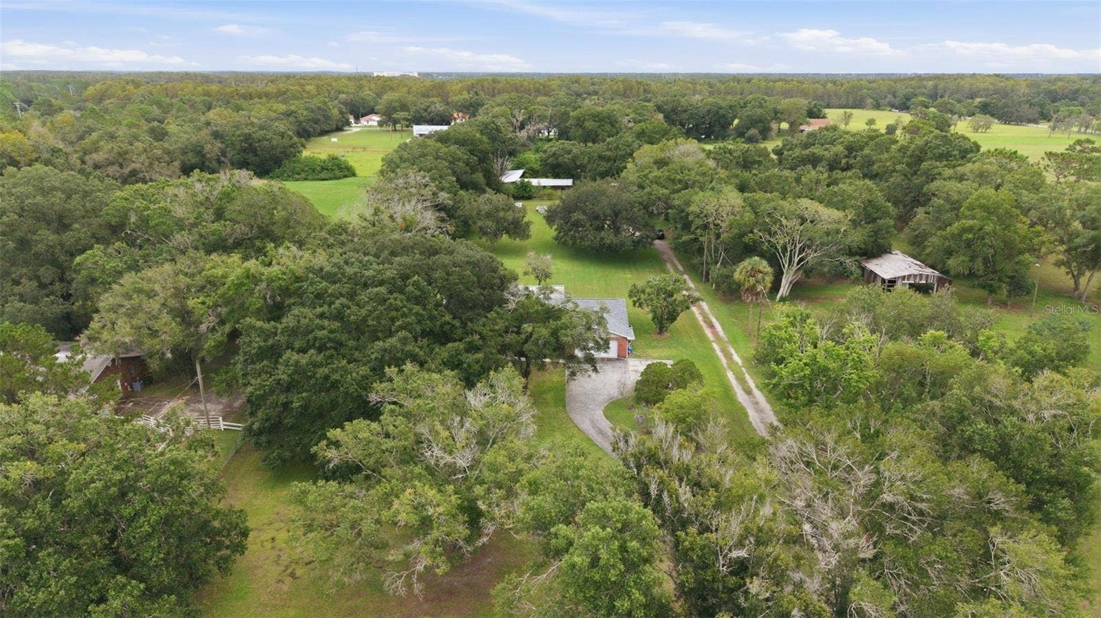 17501 LAKESHORE ROAD, Lutz, FL 33558 17501 LAKESHORE ROAD, Lutz, FL 33558