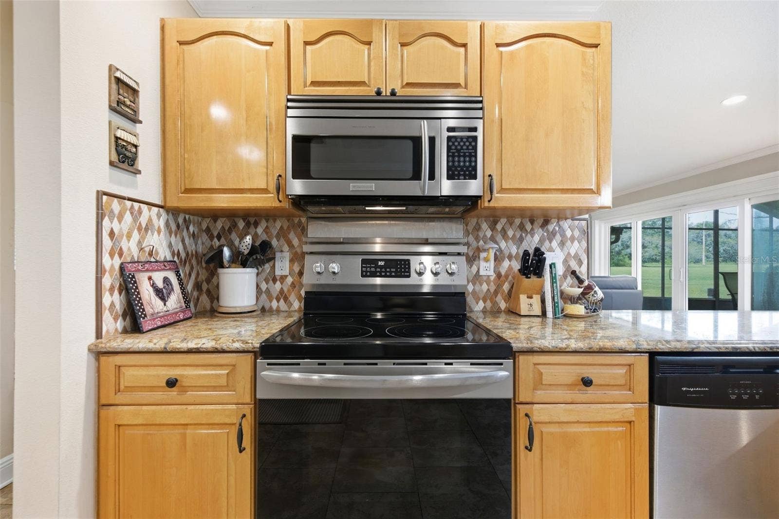 17501 LAKESHORE ROAD, Lutz, FL 33558 17501 LAKESHORE ROAD, Lutz, FL 33558