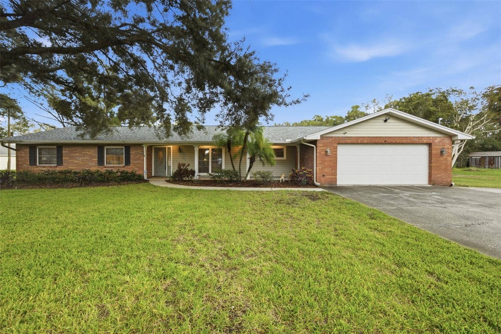17501 LAKESHORE ROAD, Lutz, FL 33558 17501 LAKESHORE ROAD, Lutz, FL 33558