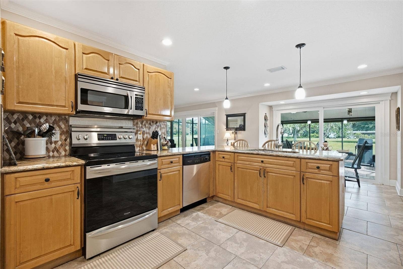 17501 LAKESHORE ROAD, Lutz, FL 33558 17501 LAKESHORE ROAD, Lutz, FL 33558