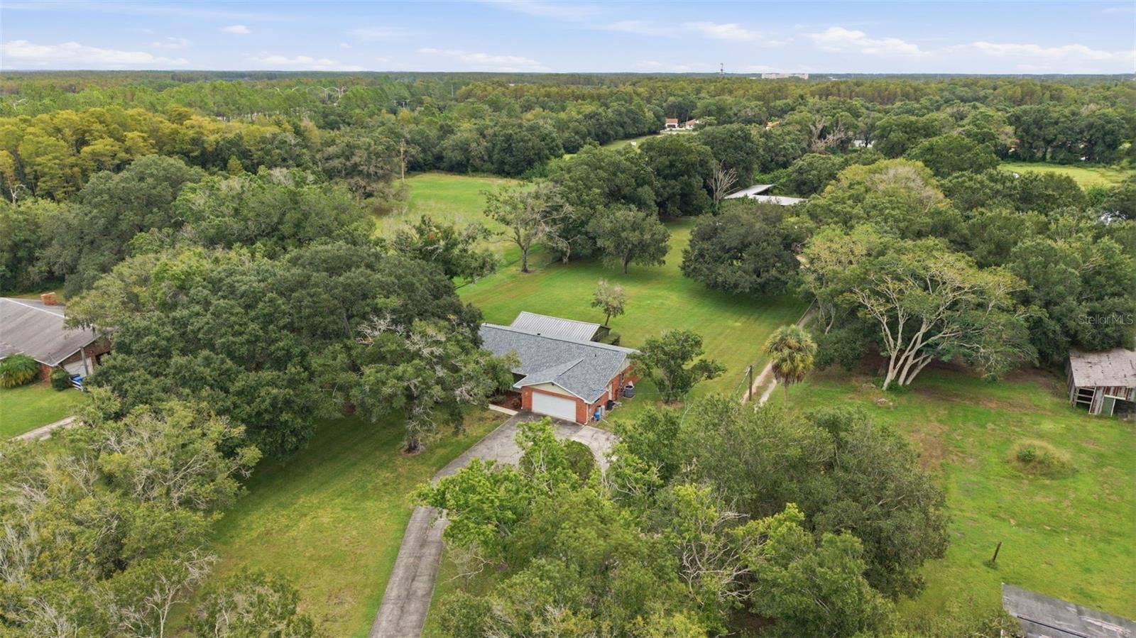 17501 LAKESHORE ROAD, Lutz, FL 33558 17501 LAKESHORE ROAD, Lutz, FL 33558