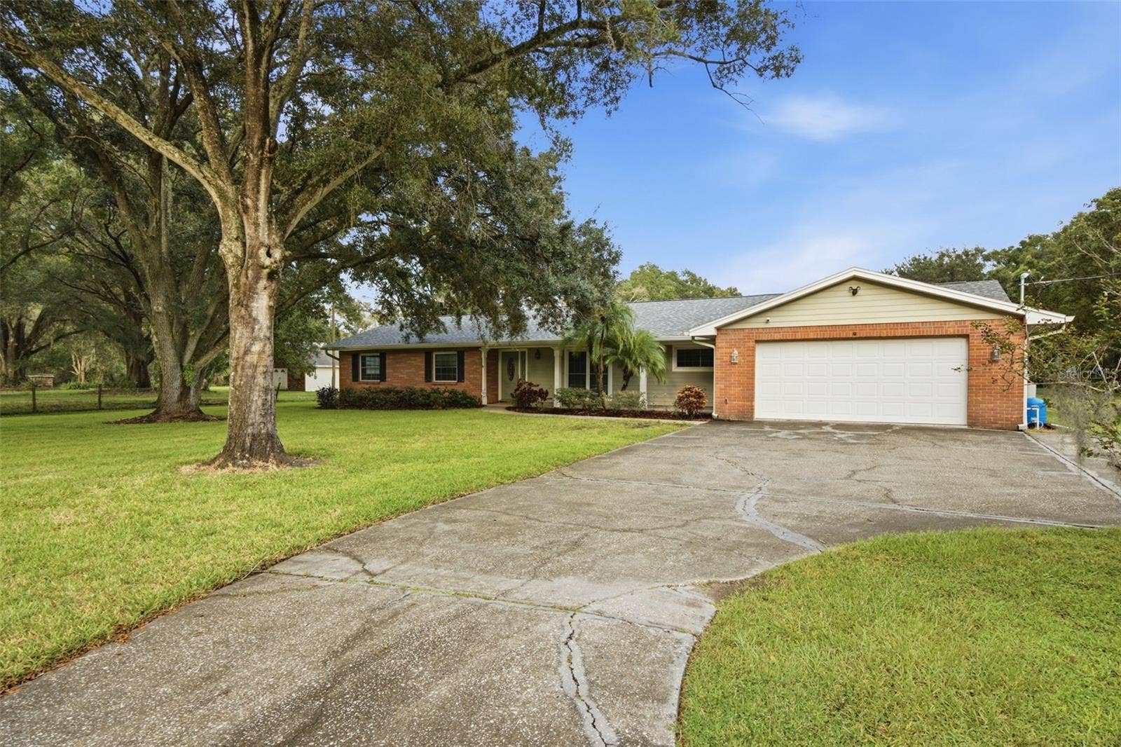 17501 LAKESHORE ROAD, Lutz, FL 33558 17501 LAKESHORE ROAD, Lutz, FL 33558